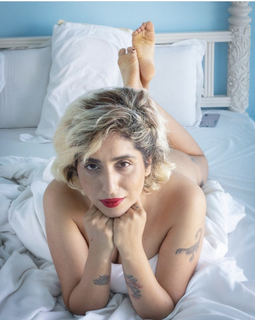 Neha Bhasin feet photo 17