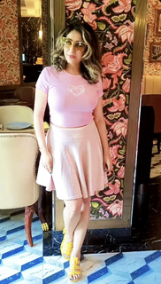 Neha Bhasin feet photo 17