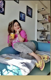 Neha Bhasin feet photo 14