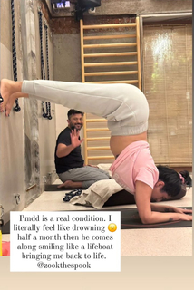 Neha Bhasin feet photo 8
