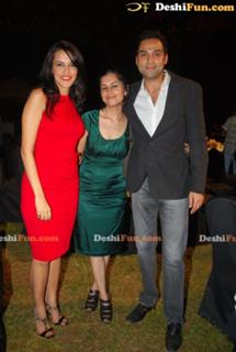 Neha Dhupia feet photo thumbnail