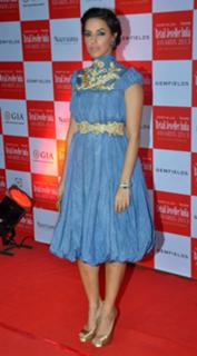 Neha Dhupia feet photo thumbnail