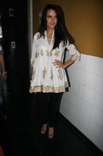 Neha Dhupia feet photo thumbnail