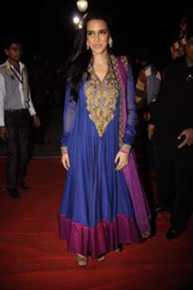 Neha Dhupia feet photo thumbnail