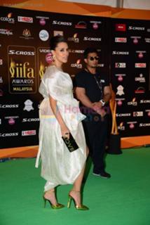 Neha Dhupia feet photo thumbnail