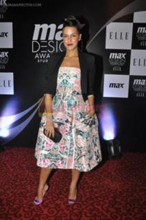 Neha Dhupia feet photo thumbnail