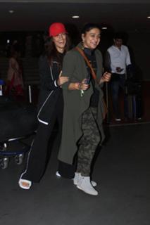 Neha Dhupia feet photo thumbnail