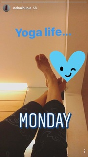 Neha Dhupia feet photo thumbnail
