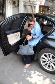 Neha Dhupia feet photo thumbnail