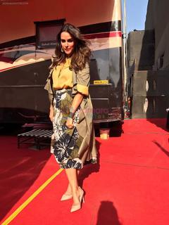 Neha Dhupia feet photo thumbnail