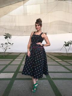 Neha Dhupia feet photo thumbnail