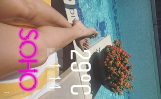 Neha Dhupia feet photo thumbnail