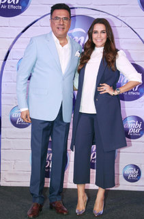 Neha Dhupia feet photo thumbnail