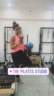 Neha Dhupia feet photo thumbnail