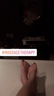 Neha Dhupia feet photo thumbnail