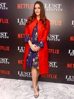 Neha Dhupia feet photo thumbnail
