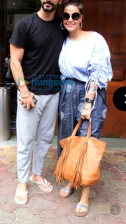 Neha Dhupia feet photo thumbnail