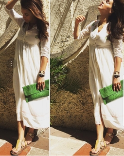 Neha Dhupia feet photo thumbnail