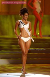 Neha Dhupia feet photo thumbnail