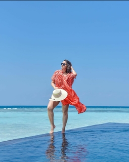 Neha Dhupia feet photo thumbnail