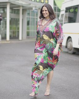 Neha Dhupia feet photo thumbnail
