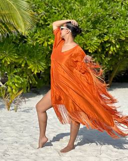 Neha Dhupia feet photo thumbnail