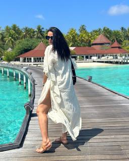 Neha Dhupia feet photo thumbnail