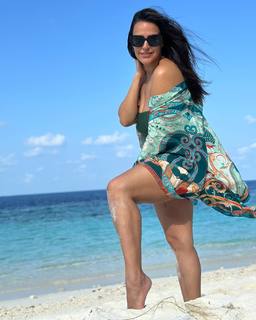Neha Dhupia feet photo thumbnail