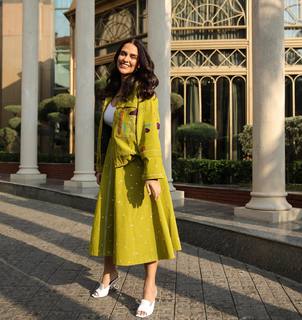 Neha Dhupia feet photo thumbnail