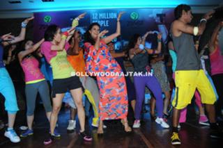 Neha Dhupia feet photo thumbnail