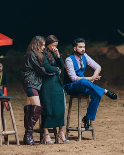 Neha Dhupia feet photo thumbnail