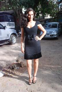 Neha Dhupia feet photo thumbnail