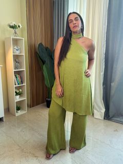 Neha Dhupia feet photo 1