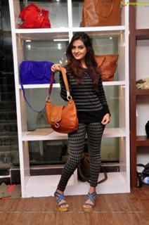 Neha feet photo 5