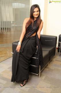 Neha feet photo 10