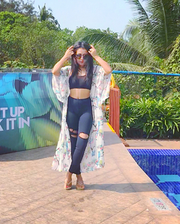 Neha Kakkar feet photo 3