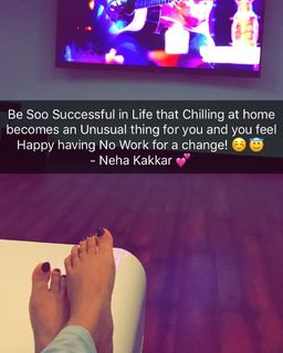 Neha Kakkar feet photo 20