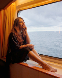 Neha Malik feet photo thumbnail
