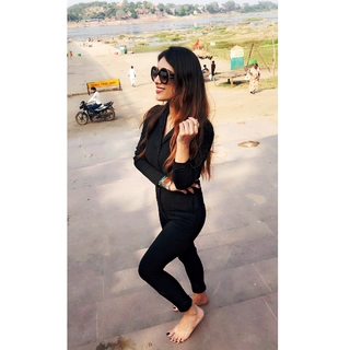 Neha Malik feet photo thumbnail