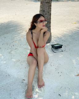 Neha Malik feet photo thumbnail