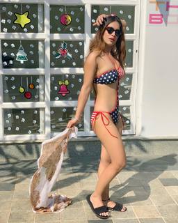 Neha Malik feet photo thumbnail