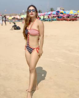 Neha Malik feet photo thumbnail