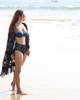 Neha Malik feet photo thumbnail