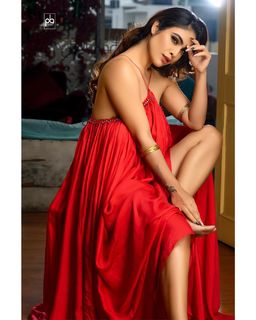 Neha Malik feet photo thumbnail