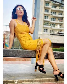 Neha Malik feet photo thumbnail