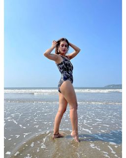Neha Malik feet photo thumbnail