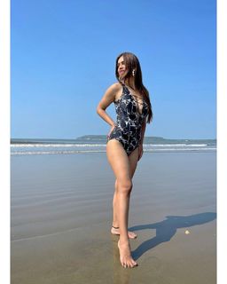 Neha Malik feet photo thumbnail