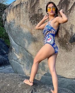Neha Malik feet photo thumbnail