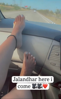 Neha Malik feet photo thumbnail