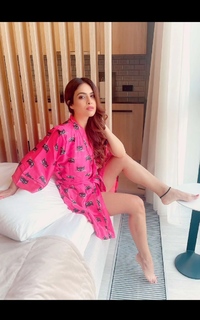 Neha Malik feet photo thumbnail